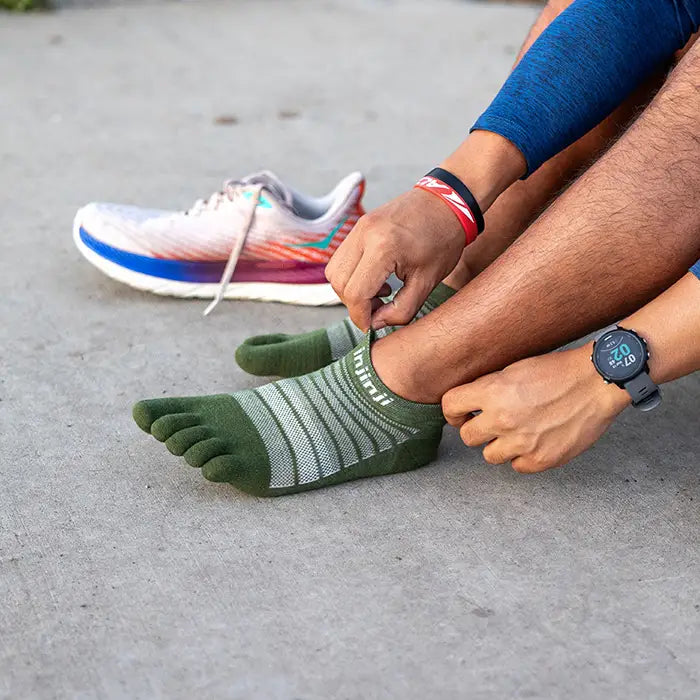 Injinji Ultra Run Light Weight Wool No Show Mens Forest lifestyle image 2