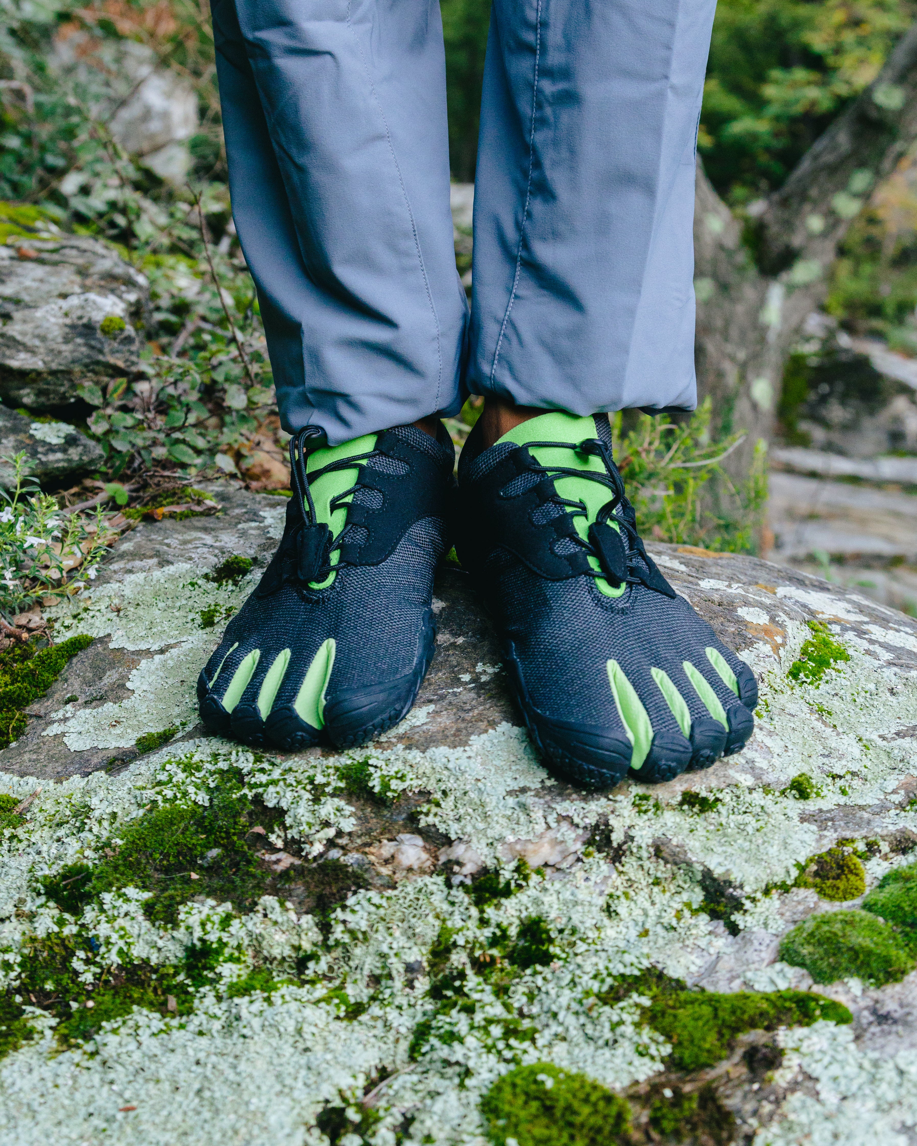 Vibram Fivefingers - V-Run Retro Mens Black Green Black - Barefoot Junkie - Mens Vibram Fivefingers