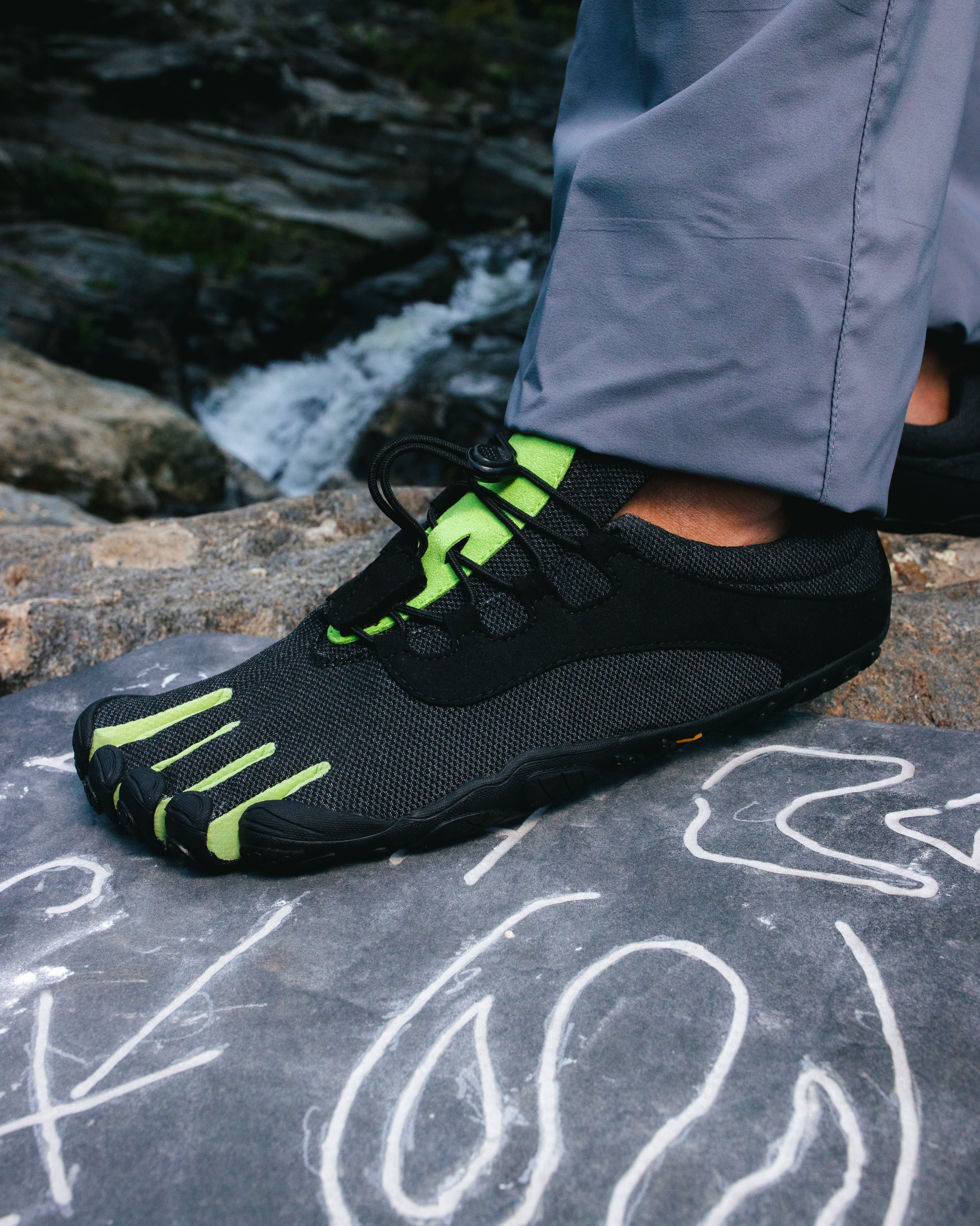 Vibram Fivefingers - V-Run Retro Mens Black Green Black - Barefoot Junkie - Mens Vibram Fivefingers