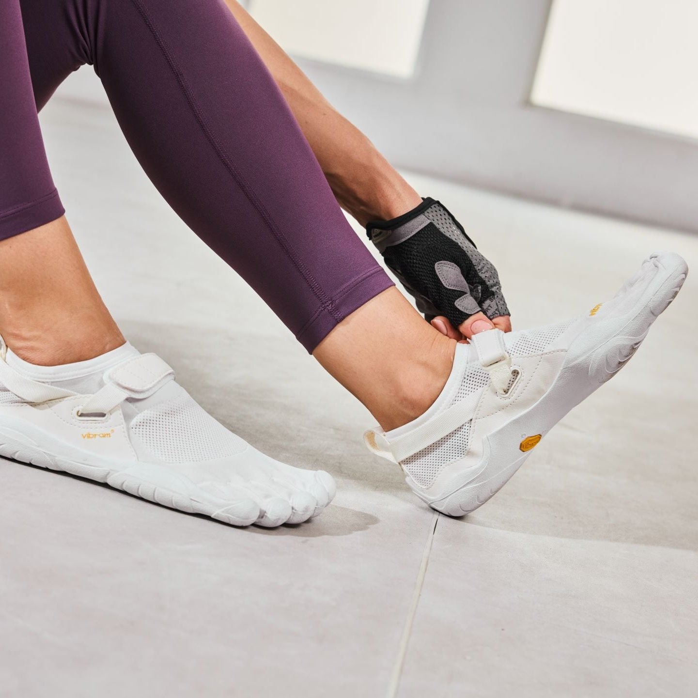Vibram Fivefingers - KSO Vintage Womens White - Barefoot Junkie - Womens Vibram Fivefingers