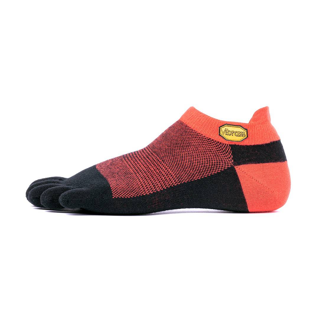 Vibram No Show Toe Socks red black 2