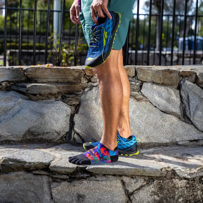 Injinji Run Light Weight Mens No Show Tropical (Artist Designed SS26) - Barefoot Junkie