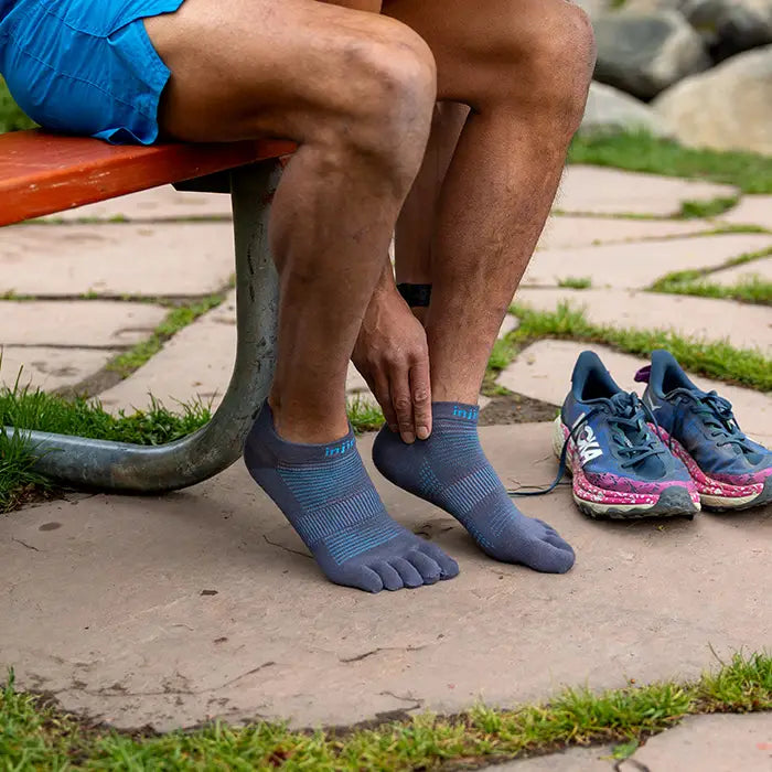 Injinji Run Light Weight No Show Mens Carbon - Barefoot Junkie