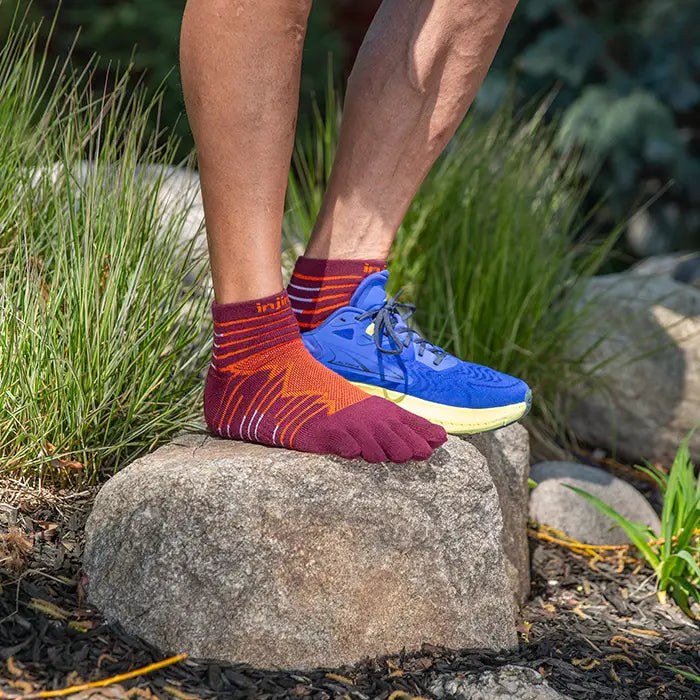 Injinji Ultra Run Mini Crew Mens Mahogany - Barefoot Junkie