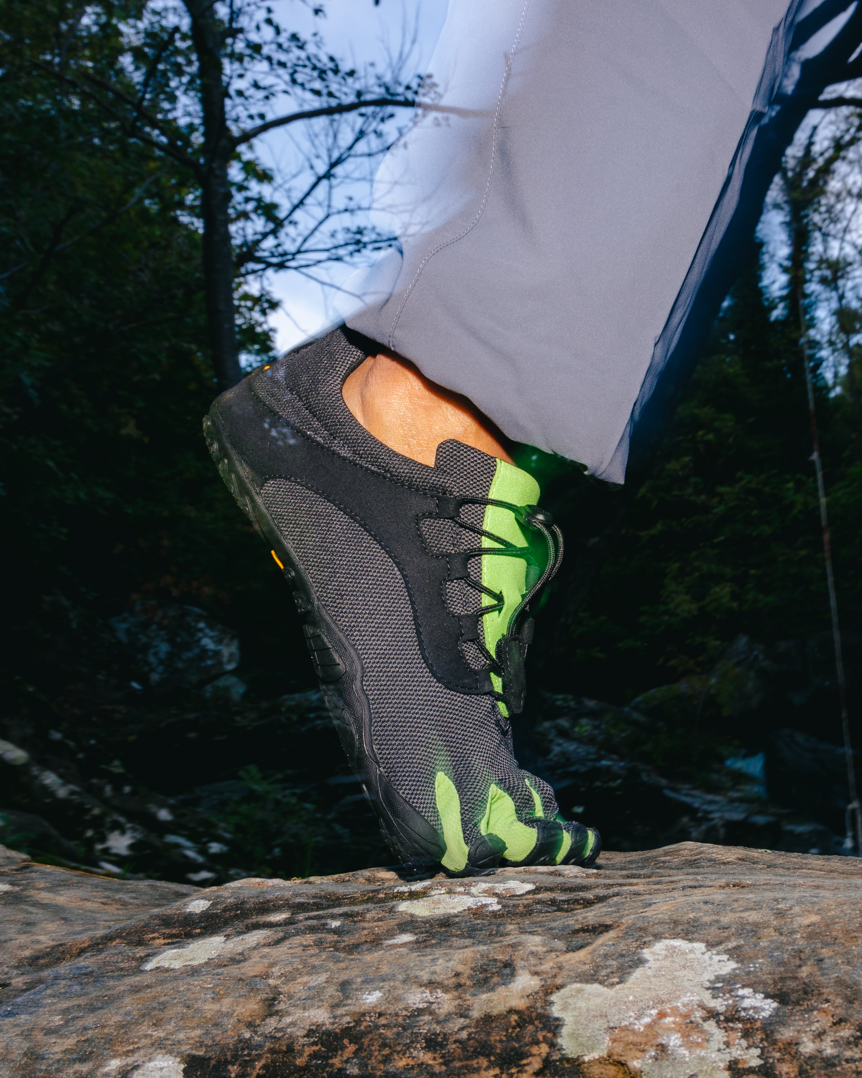 V-Run Retro Mens Black Green Black Barefoot Junkie