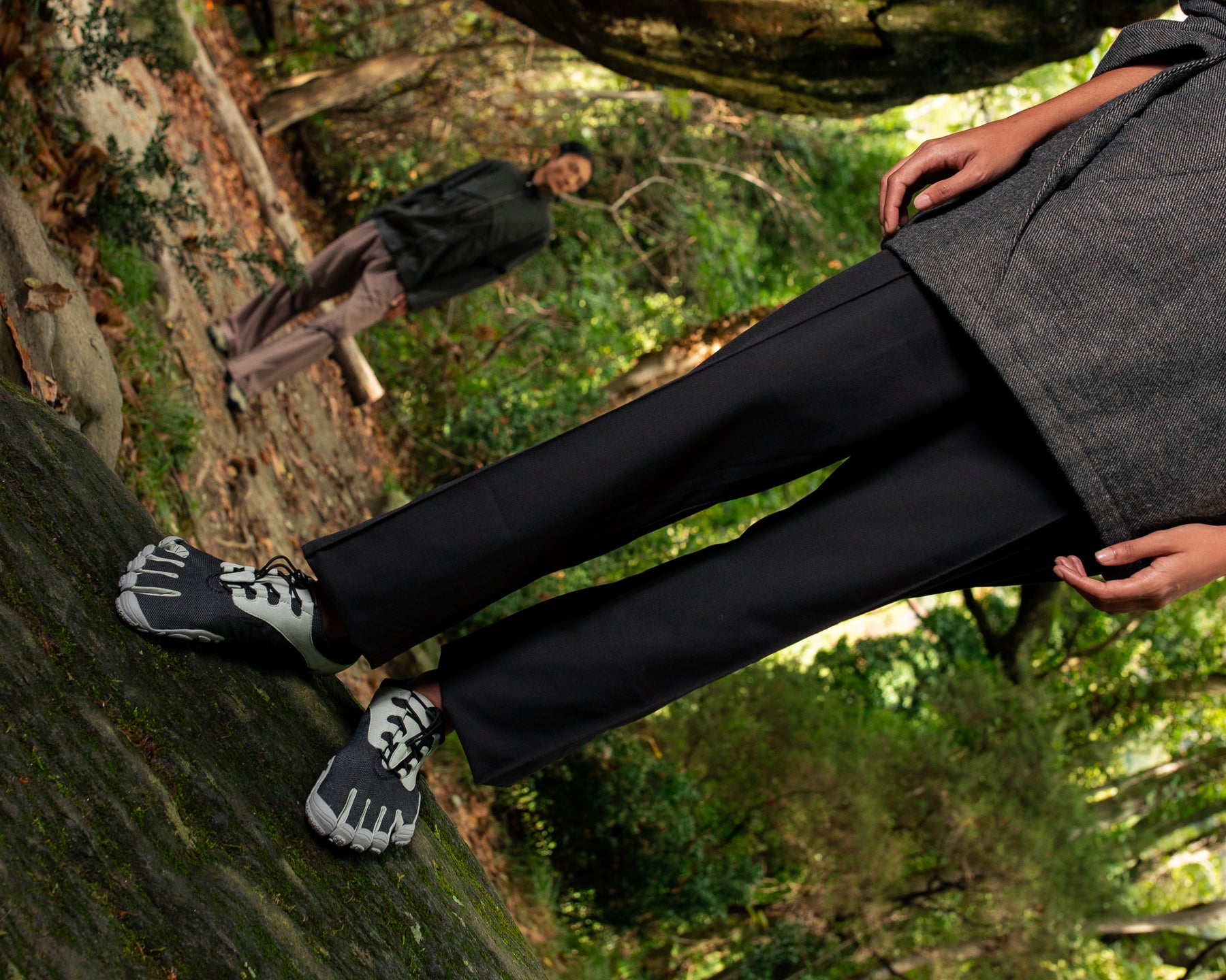 Vibram Fivefingers - V-Run Retro Mens Black Grey - Barefoot Junkie - Mens Vibram Fivefingers