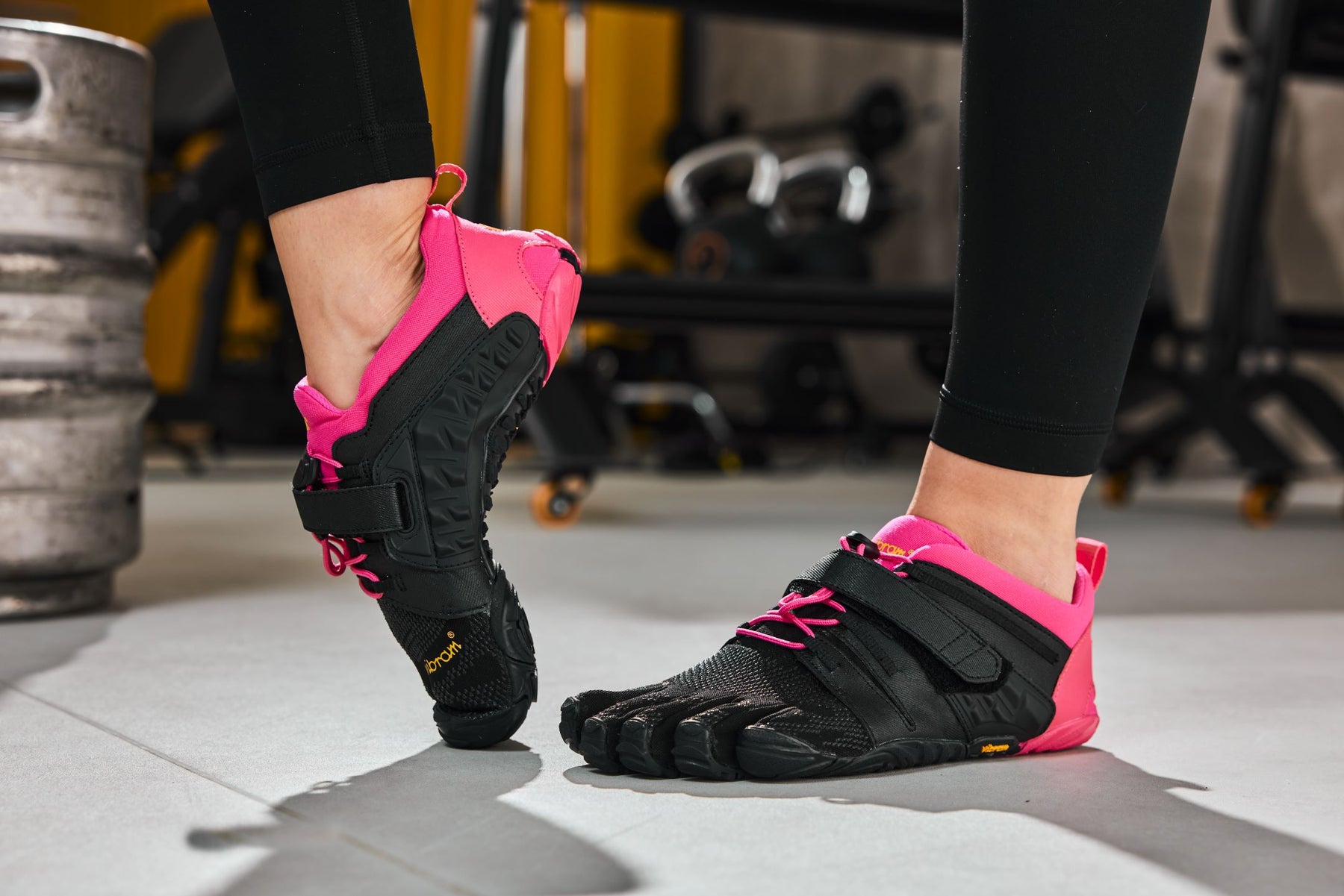 Vibram Fivefingers - V-Train 2.0 Womens Black Pink - Barefoot Junkie - Womens Vibram Fivefingers